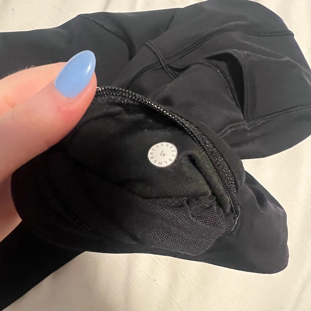 Lululemon High-Waisted Nulux Leggings w/ Mesh Detailing & Pockets - Black Size 4 - Picture 6 of 10
